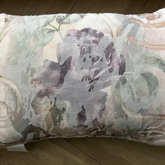 (2) Croscill Chambord Cassis Purple Rose Rectangular Fringed Pillows 14” x 11” - Picture 5 of 8